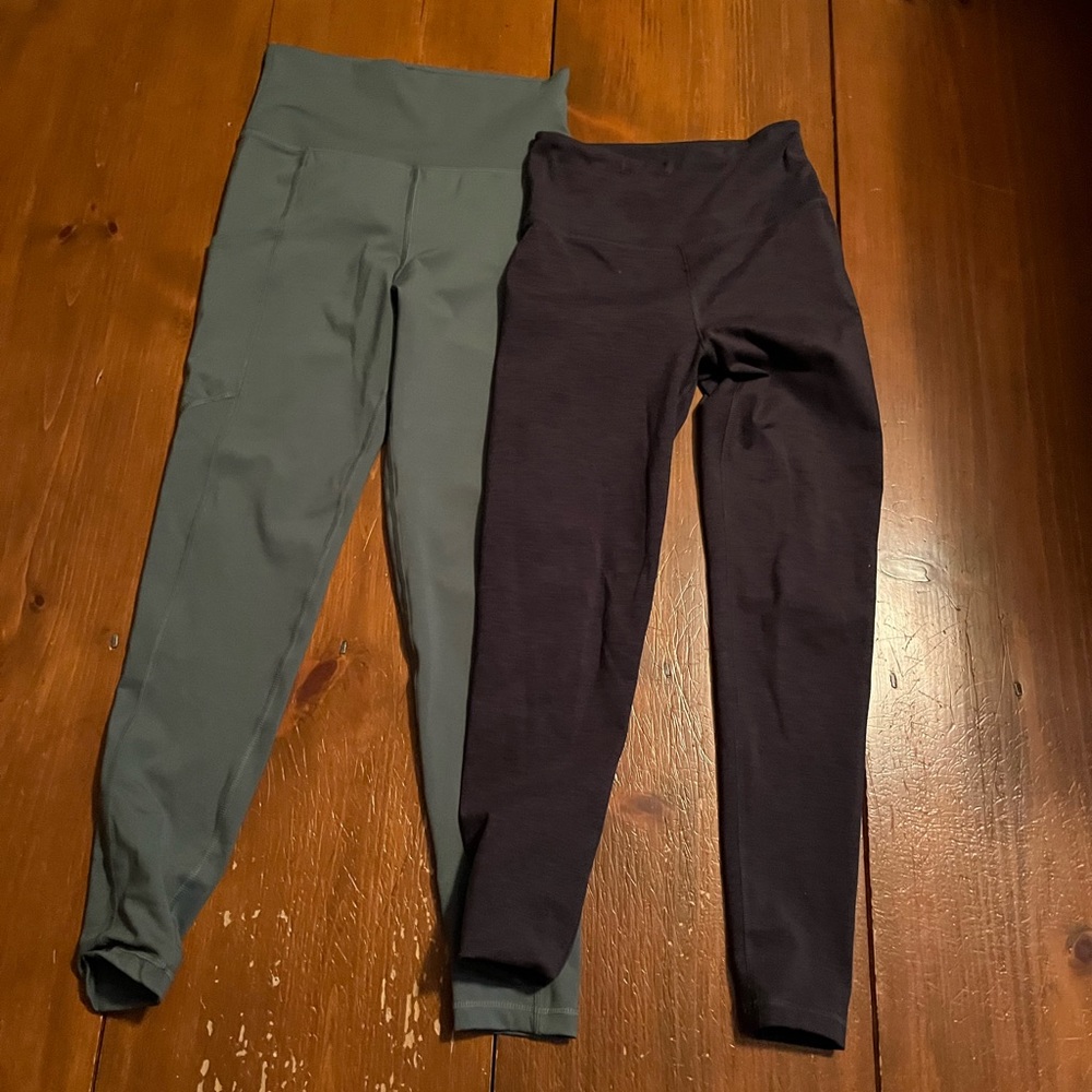 Aeropostale leggings with pocket. XS   Gray and Green